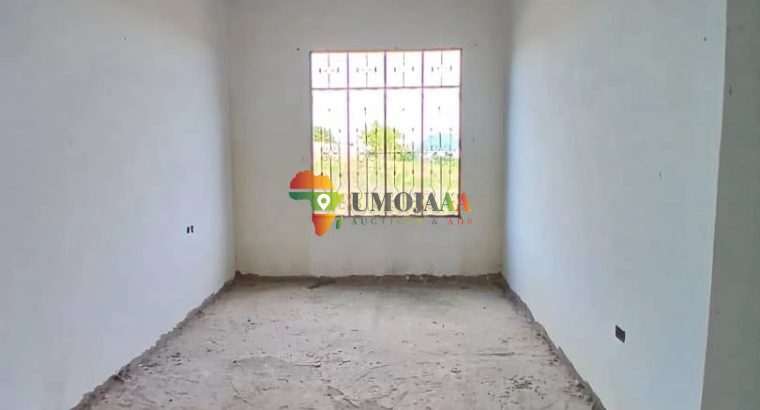 HOUSE WITH ONE ACRE PLOT OF KIGAMBONI CHEKA FOR SALE