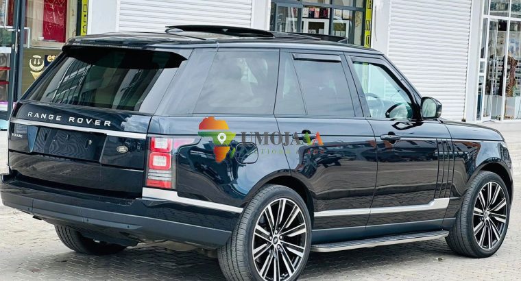 2015 Range rover Vogue for sale in Dar es salaam