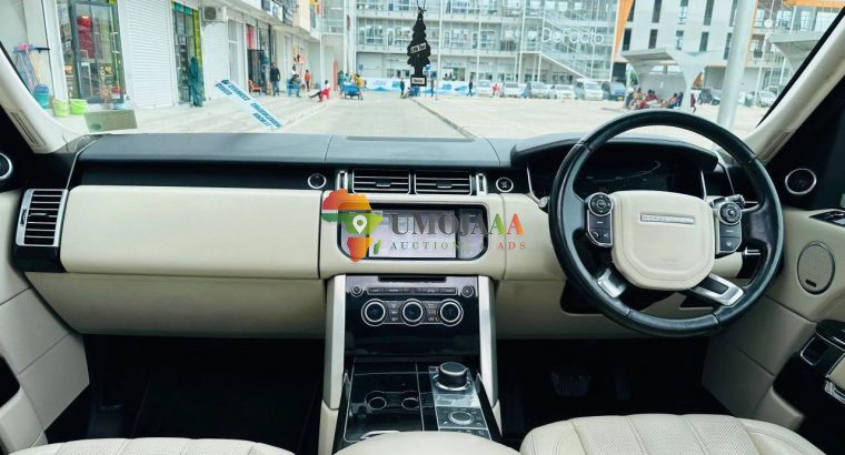 2015 Range rover Vogue for sale in Dar es salaam