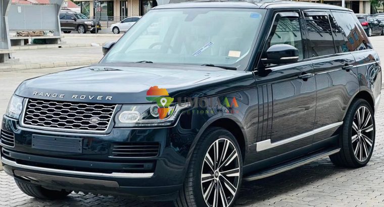 2015 Range rover Vogue for sale in Dar es salaam