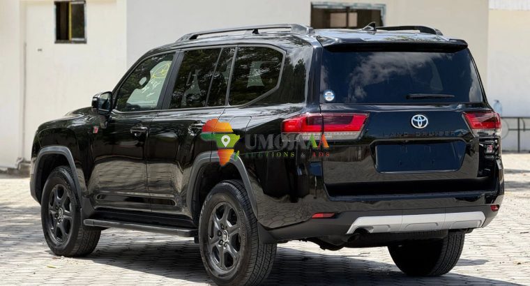 Toyota Landcruiser GR Sport for sale in Dar es salaam