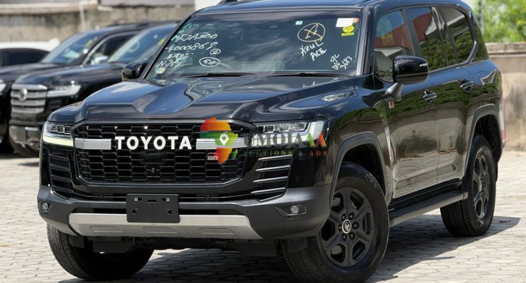 Toyota Landcruiser GR Sport for sale in Dar es salaam