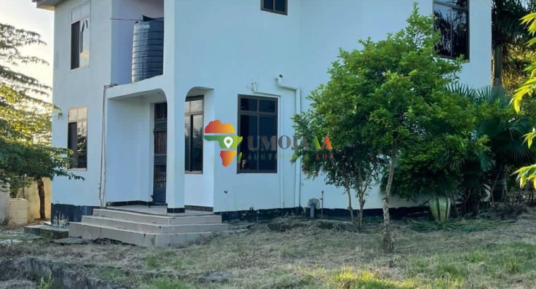 Grande maison à vendre à Kibamba Shule, Dar es Salaam
