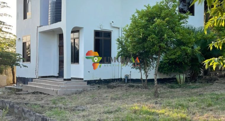 Grande maison à vendre à Kibamba Shule, Dar es Salaam