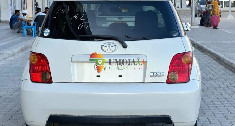 2004 TOYOTA IST INAUZWA DAR ES SALAAM