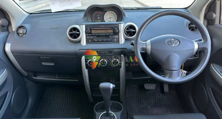 2004 TOYOTA IST INAUZWA DAR ES SALAAM