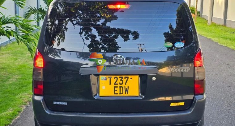 2017 Toyota Succeed Sport inauzwa Dar es salaam