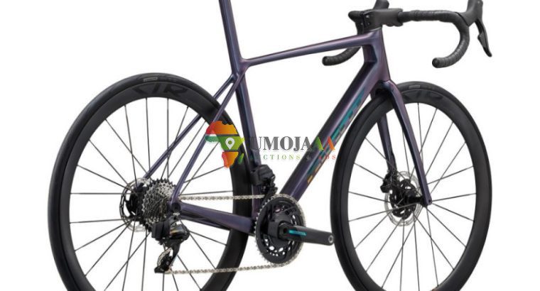 2025 Giant TCR Advanced SL 1 AXS Road Bike (CENTRACYCLES)