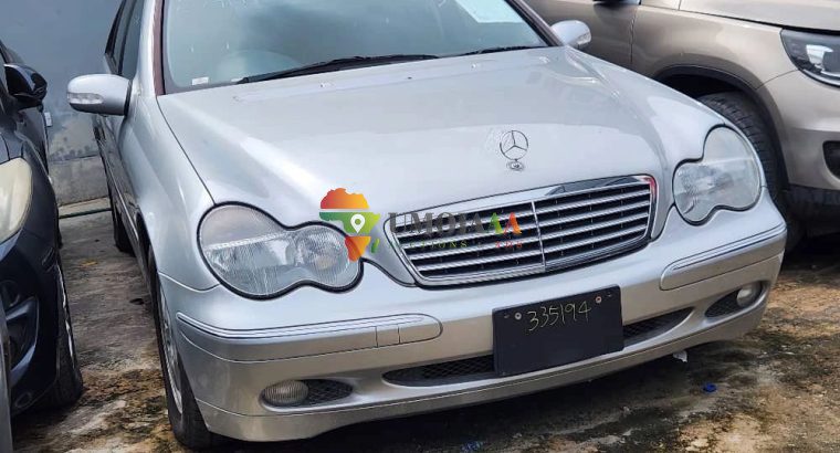 2005 Mercedes Benz C200 for sale in Dar es salaam