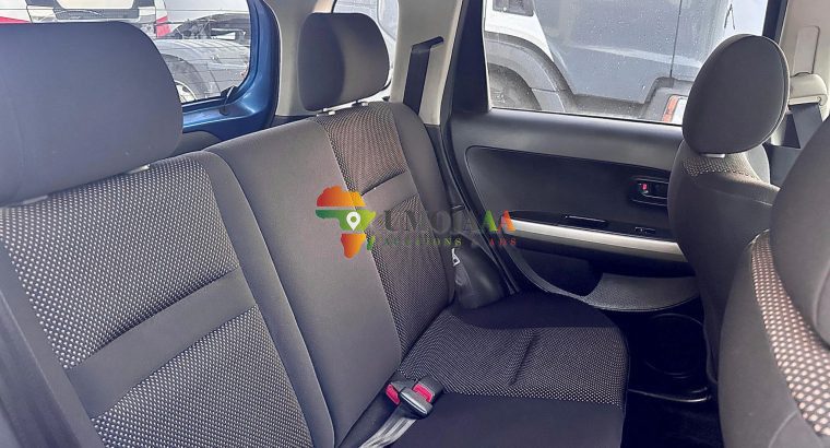 2002 Toyota IST inauzwa Dar es salaam