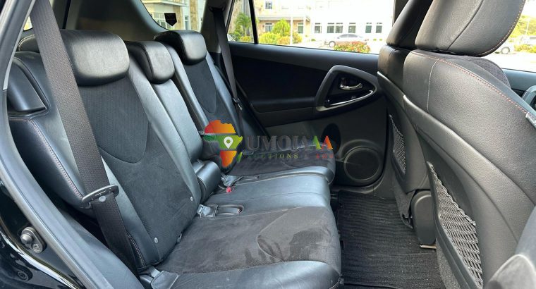 Toyota Vanguard 2012 à vendre à Dar es Salaam