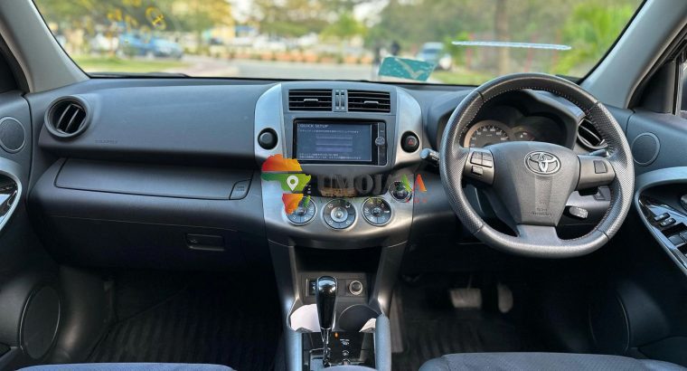 Toyota Vanguard 2012 à vendre à Dar es Salaam