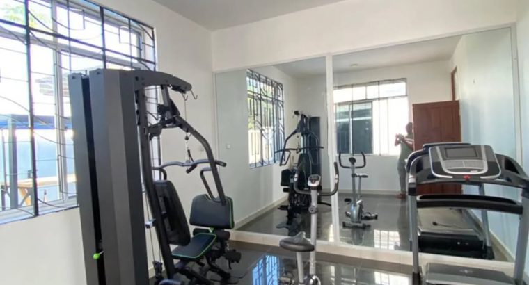 NYUMBA YA 4 BHK INAUZWA MBWENI JKT