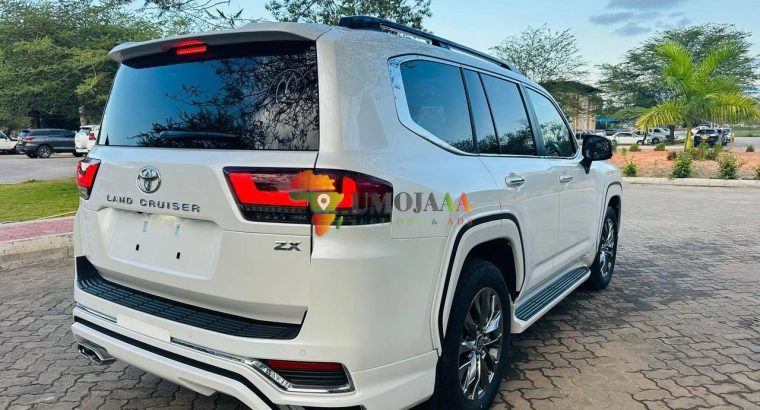 2024 Toyota Landcruiser for sale in Dar es salaam