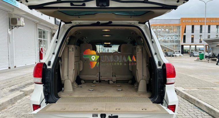 2008 Toyota Landcruiser for sale in Dar es salaam