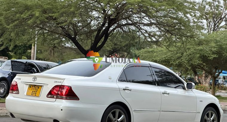 2007 CROWN ATHLETE FOR SALE IN DAR ES SALAAM