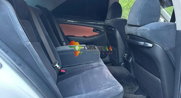 2007 CROWN ATHLETE FOR SALE IN DAR ES SALAAM
