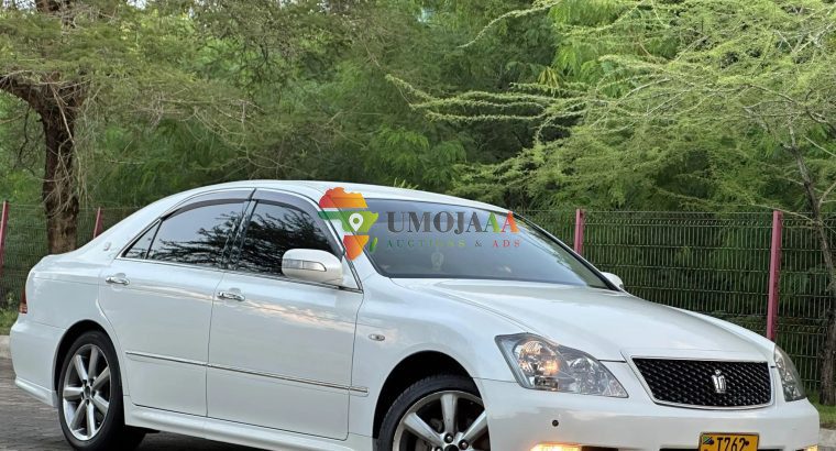 2007 CROWN ATHLETE FOR SALE IN DAR ES SALAAM