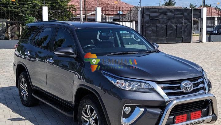 2018 TOYOTA FORTUNER FOR SALE IN DAR ES SALAAM
