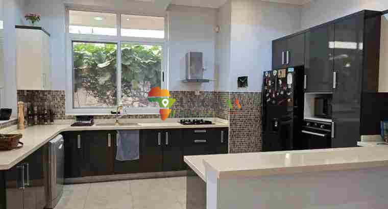 Mansion House for sale in Mikocheni, Dar es salaam