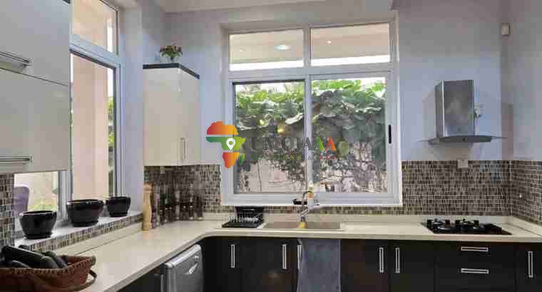 Mansion House for sale in Mikocheni, Dar es salaam