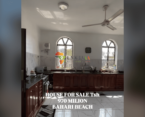 Mansion for sale in Bahari Beach, Dar es salaam