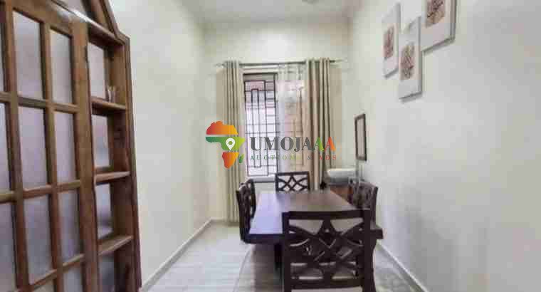 Nyumba 2 katika compound kimoja zinauzwa Mikocheni, Dar es salaam