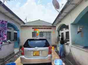 Urgent sale of a complex of 5 Units inside in Bujumbura